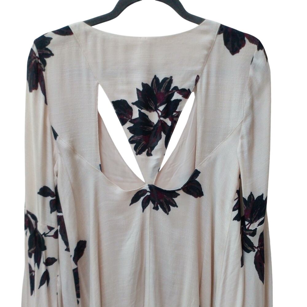 NWT Free People Floral Tunic Mini Dress M Boho Bell Sleeve Lace Trim V Neck - Picture 4 of 7
